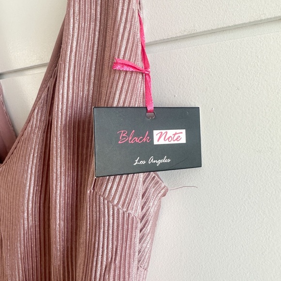 NWT - Black Note- Pink pleated Short Dress - Spaghetti Strap - Waist Tie- Size L - Picture 5 of 7